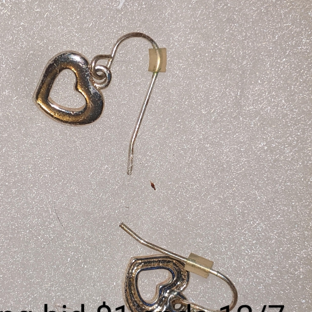 Stuff - Picture 3 of 16